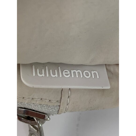 Lululemon Everywhere Beige White Belt Bag Zipper Mesh Pockets  7575 GUC - Picture 8 of 13